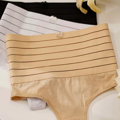 Imagem de três calzones modeladoras Model - Seca Barriga, con listras horizontais, em tons beige, blanco y negro, empilhadas uma sobre a outra. Cada peça possui uma delicada flor na faixa superior, destacando o design elegante y funcional da moldeado.