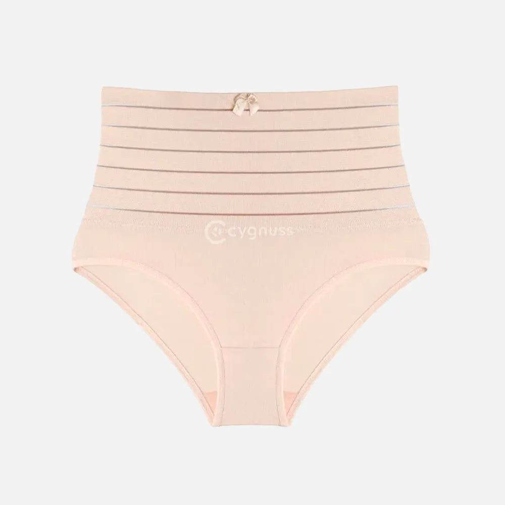 Imagem de uma calzón moldeador branca con faixas de elástico de compresión na região abdominal. A peça possui modelo alto y é projetada para fornecer soporte y moldeado para a cintura, con o logo da Cygnuss visível na parte frontal.