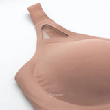 sostén Daily Original na color beige da Cygnuss, exibindo detalhes de acabamento sin costuras, relleno anatômico y recortes em tule para maior respirabilidade