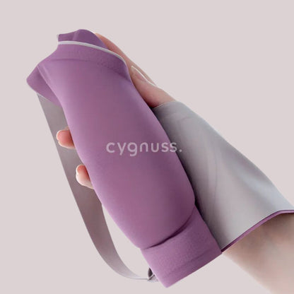 sostén Cygnuss con Cygel ajustáveis y cierre y rellenos removibles, mostrando a flexibilidade do produto, em color gris y roxo.